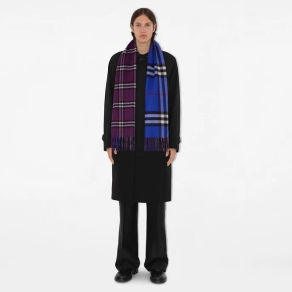 Burberry Cashmere Checked Scarf - Picture 6 of 6